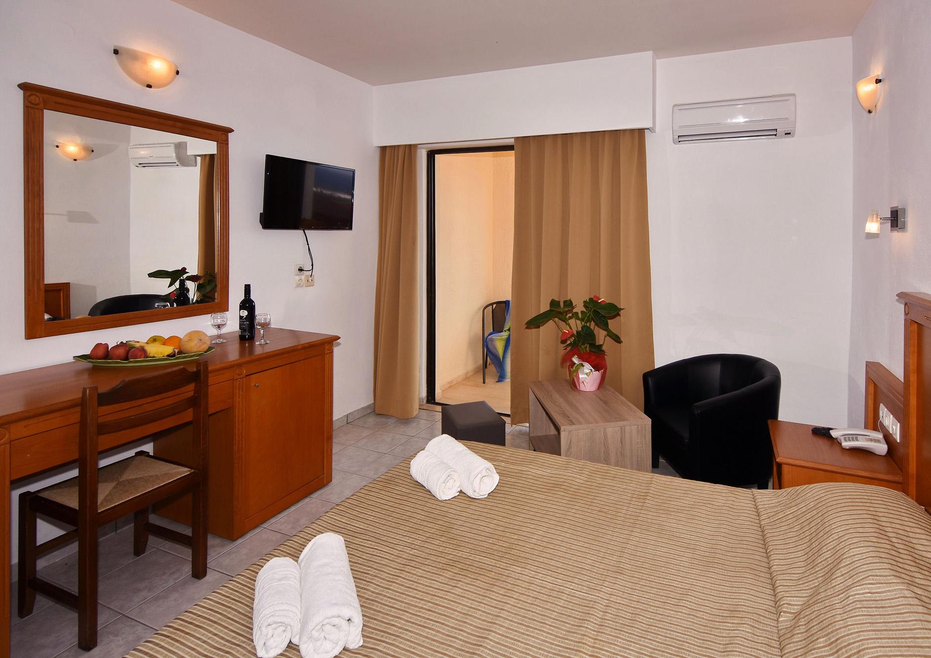 Ocean Heights View Hotel Anissaras Bagian luar foto