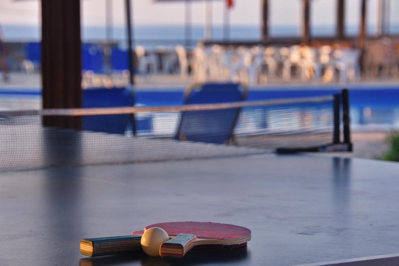 Ocean Heights View Hotel Anissaras Bagian luar foto