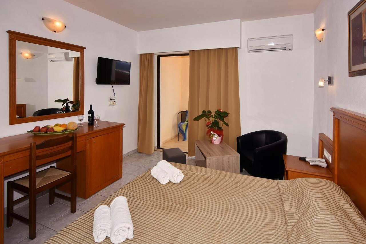 Ocean Heights View Hotel Anissaras Bagian luar foto